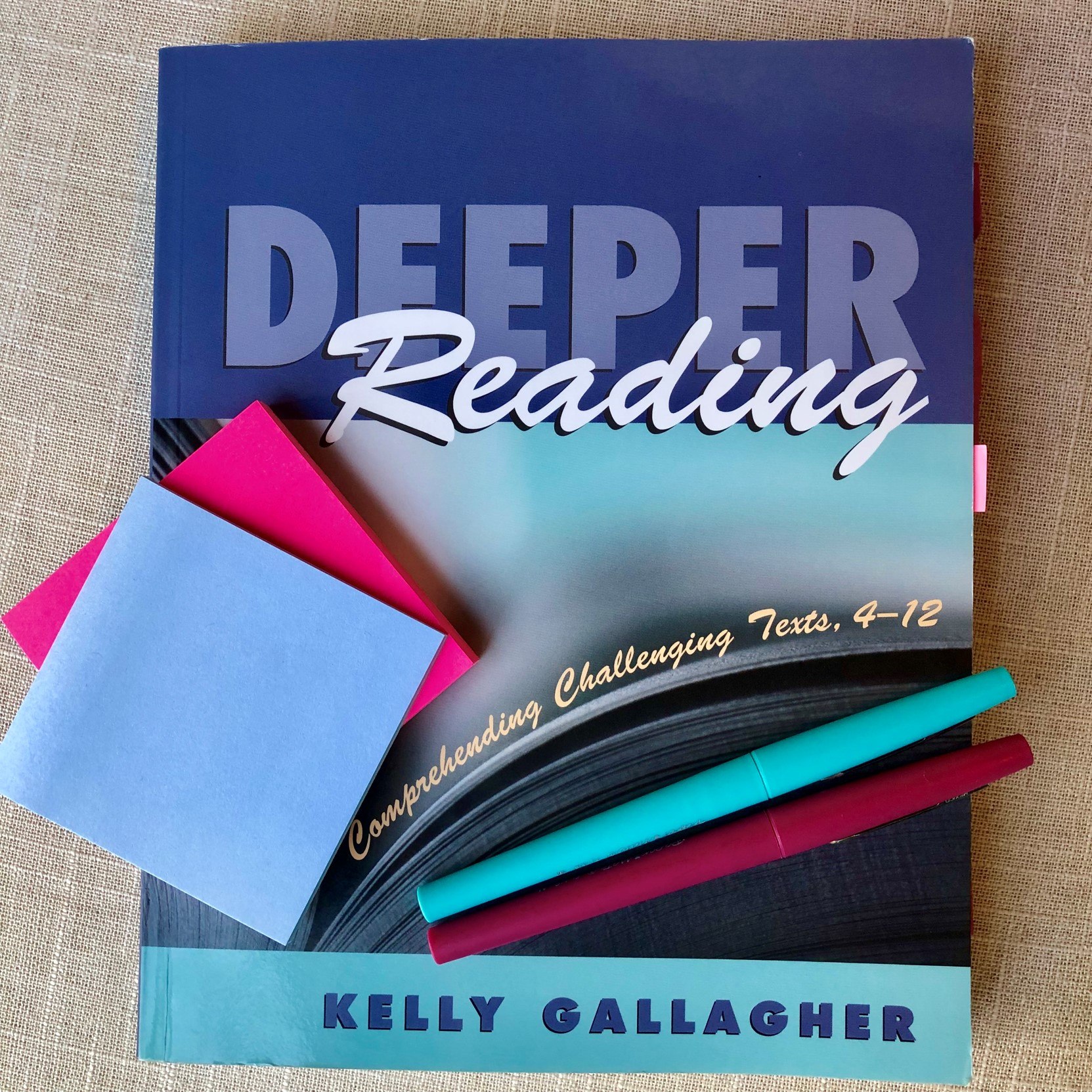 Deeper Reading by Kelly Gallagher is full of practical and effective strategies for teaching reading to older students. #ReadingLessons #SecondaryELA